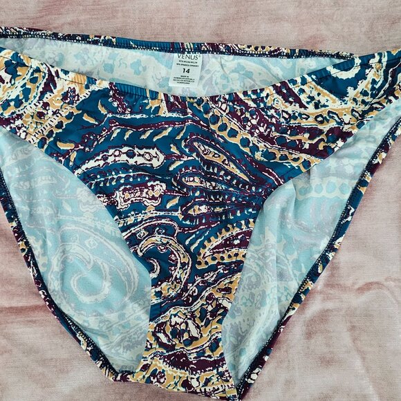 Venus  Halter Tankini 14 - Picture 7 of 9